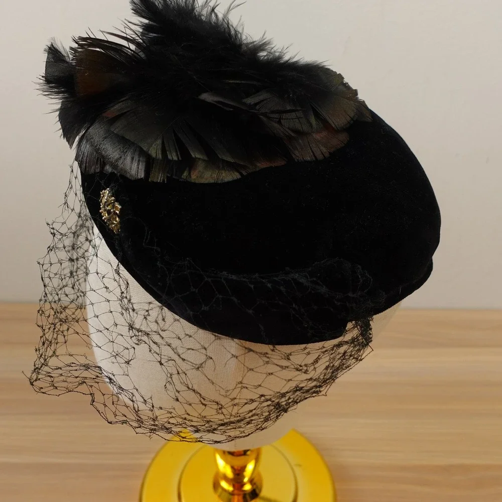 Vintage Black Velvet Hat Feather Rhinestone Brooch Veil Church Fascinator Gothic - Picture 2 of 15